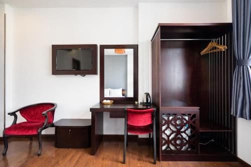 Triple Room with City View