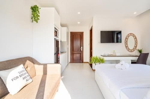 Queen Room with Garden View