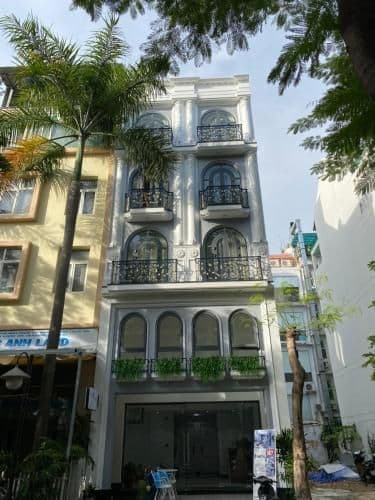 King Suite with Balcony