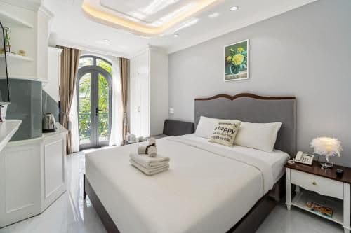 Queen Room with Balcony