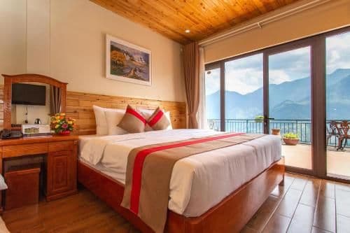 Deluxe King Room