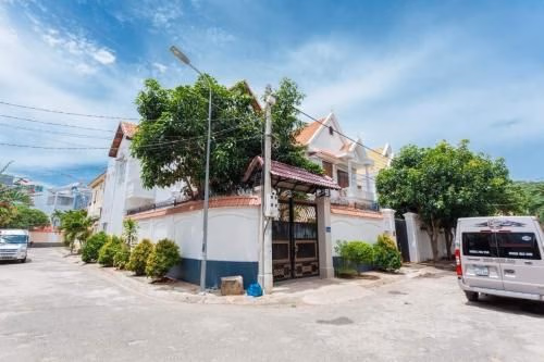 Lavie House 2 - 8B Lac Long Quan3