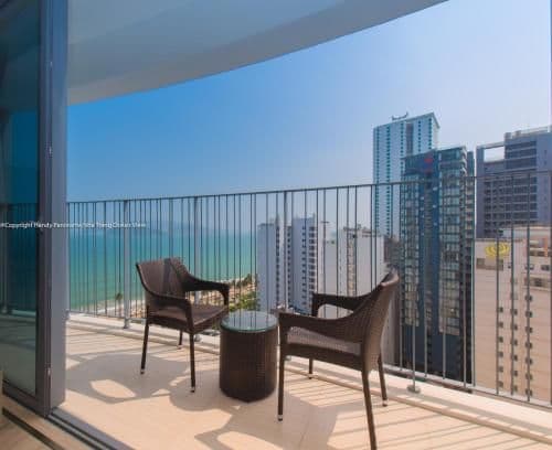 Family Room with Sea View