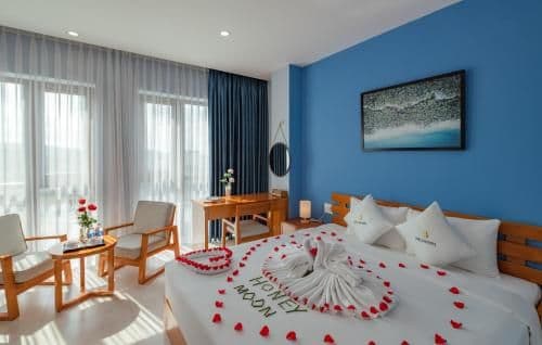 Deluxe Double or Twin Room with Sea View