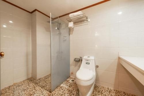 OYO 472 Lenka Hotel3