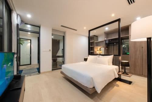 Six-Bedroom Villa Beach Front with Private Pool