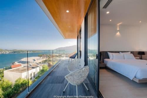 Six-Bedroom Villa Beach Front with Private Pool