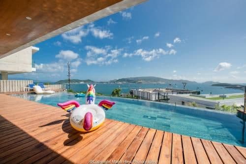 Six-Bedroom Villa Beach Front with Private Pool