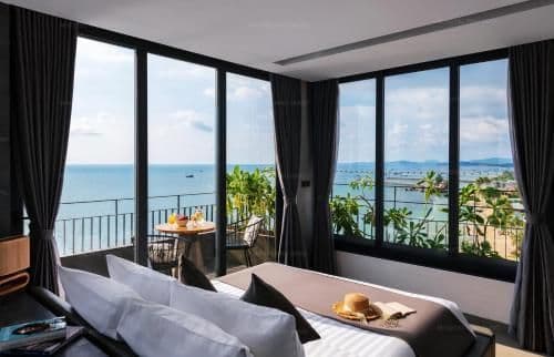 Rooftop Ocean View Suite