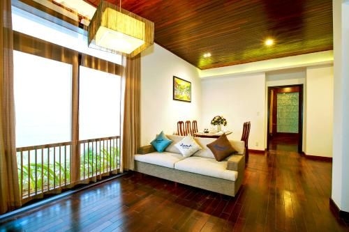 Azumi 03 bedroom first floor Apartment Hoian0
