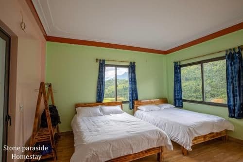 Double or Twin Room with Mountain View
