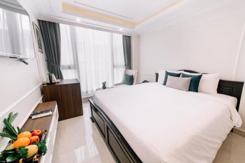 Premier Deluxe Double or Twin with Window