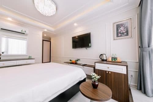 Premier Deluxe Double or Twin with Window
