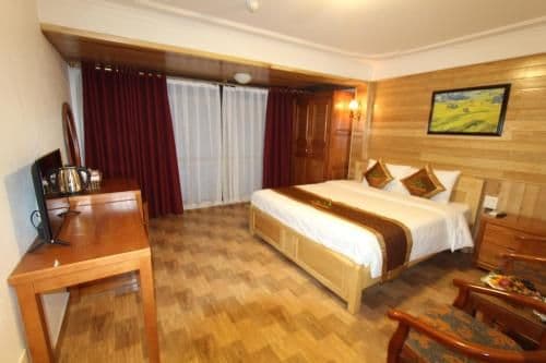 Deluxe Queen Room