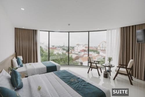 Suite with City View