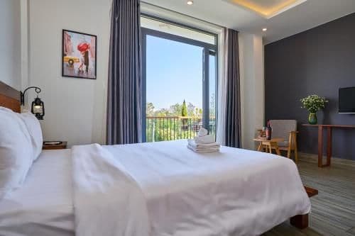 Deluxe Double Room with Balcony