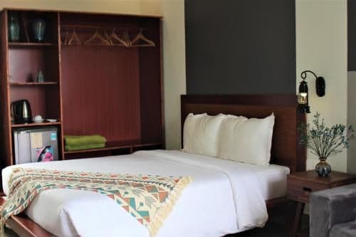 Junior Suite with Pool View