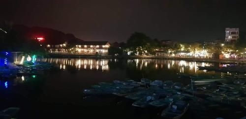 Lodge By Tam Coc lake2