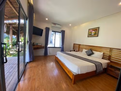 Deluxe King Room