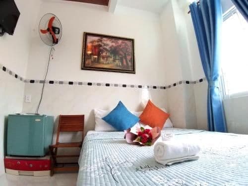 Single Room with Private Bathroom