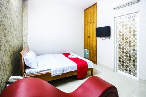 Large Double Room