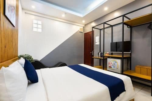 Large Double Room