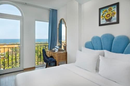 Studio Apartment with Sea View