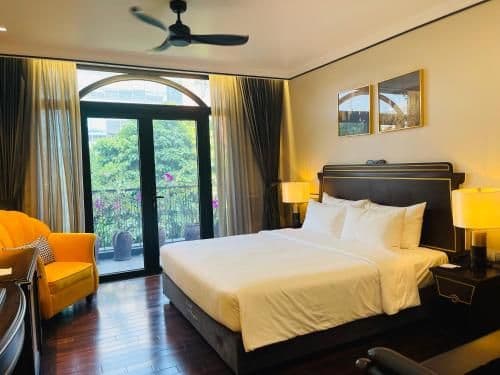 Suite with City View