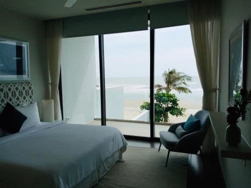 Villa - Beach Front