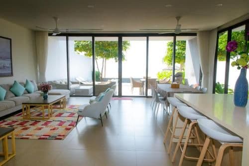 Villa - Beach Front