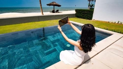 Beachfront 4 Bedrooms villa Sanctuary Ho Tram0