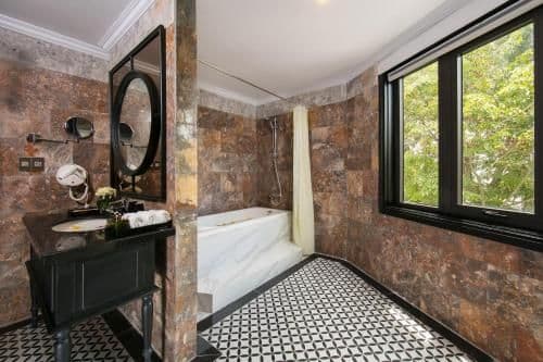 Deluxe Triple Room with City View