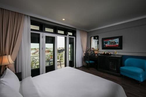 Deluxe Double Room with Balcony