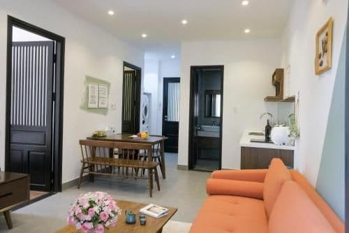 Deluxe Two-Bedroom Apartment with Balcony