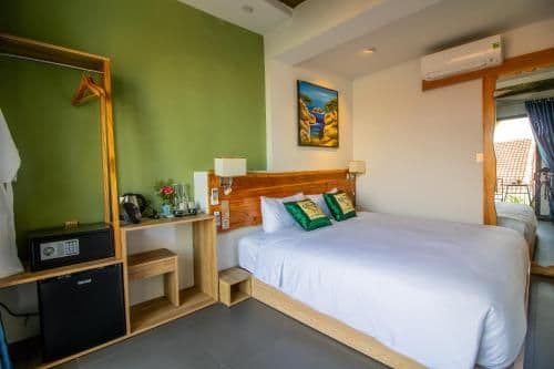 Deluxe Studio with Balcony
