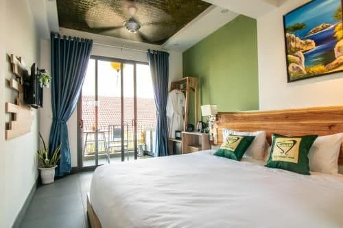Deluxe Studio with Balcony