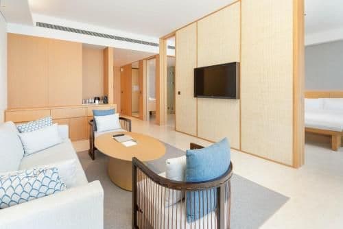 Monogram Suite Twin Ocean View with Monogram Lounge Access