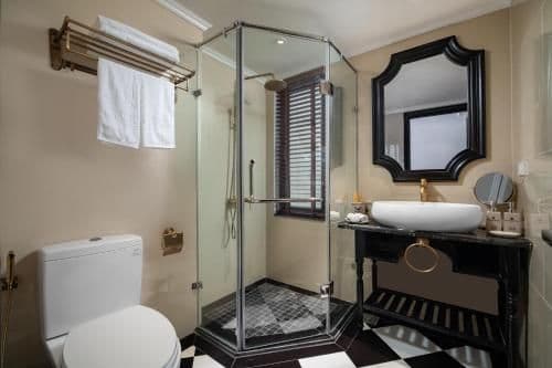 Deluxe Double or Twin Room with Mountain View