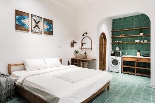 Deluxe King Suite