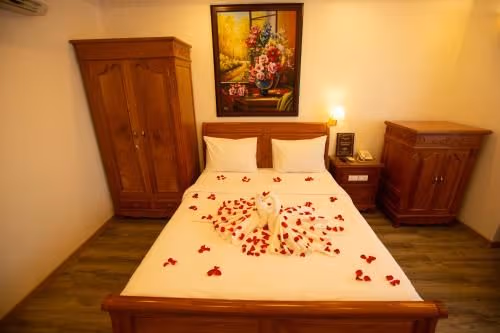 Deluxe Double or Twin Room with City View