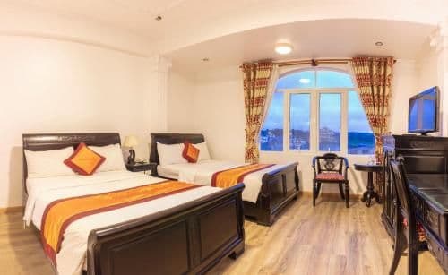 Deluxe Double or Twin Room with City View