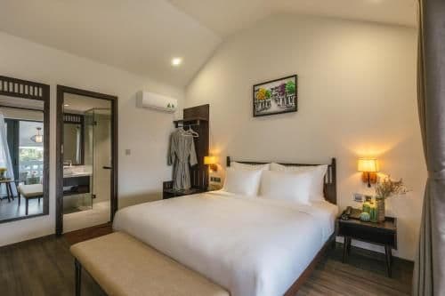 Suite with Balcony & Pool View