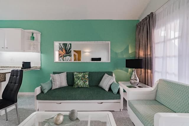 APARTMENT SUPERIOR