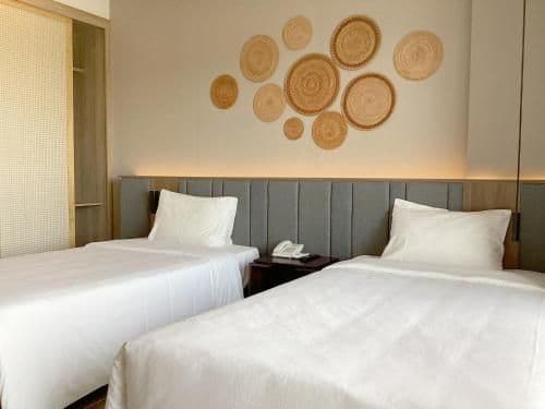 Deluxe Double or Twin Room with Sea View
