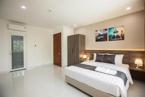 Deluxe Double or Twin Room