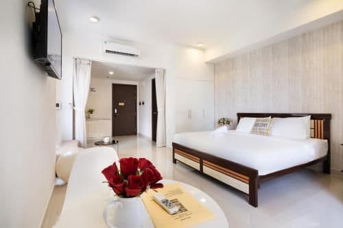 One-Bedroom Apartment