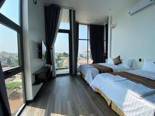 Twin Room with View