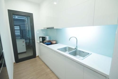 BOM HOMES- VINHOMES SKYLAKE- SERVICE APARTMENt (BOM HOMES- VINHOMES SKYLAKE- SERVICE APARTMENT)2