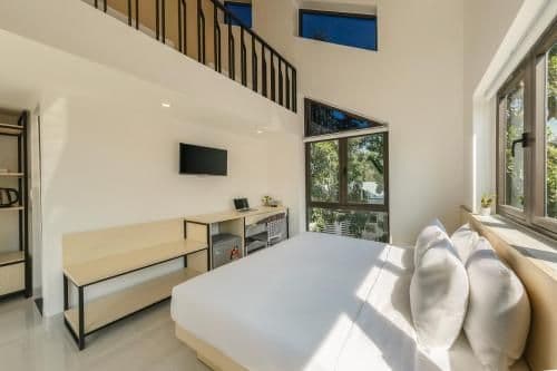 Family Room with Garden View