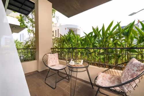 Studio with Balcony